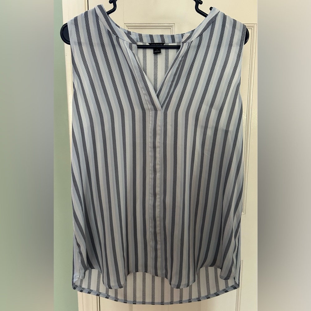 Women’s Ann Taylor Medium Navy and White Striped Sleeveless Blouse